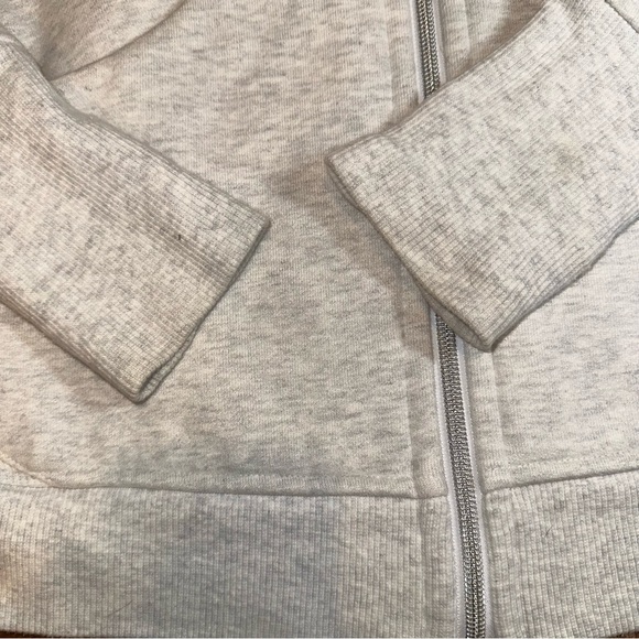Lululemon Scuba Hoodie - Size 4 - Picture 2 of 6